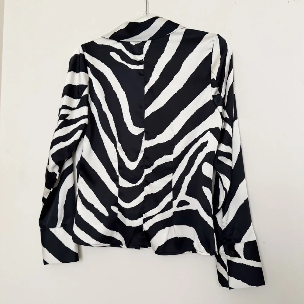 Women's Black and White Button Down Shirt